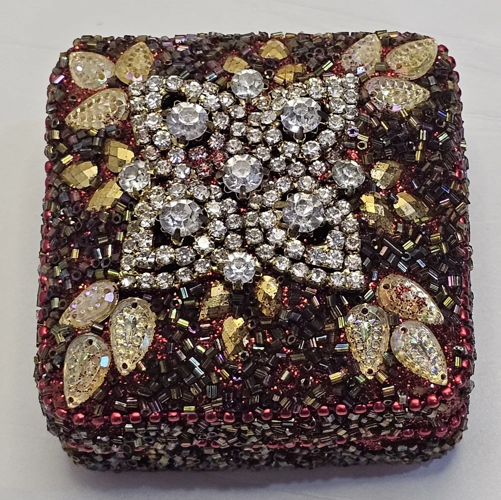 Boho RED Beaded Metal Trinket Box Small Vintage L👀K Bombay Pier One ?